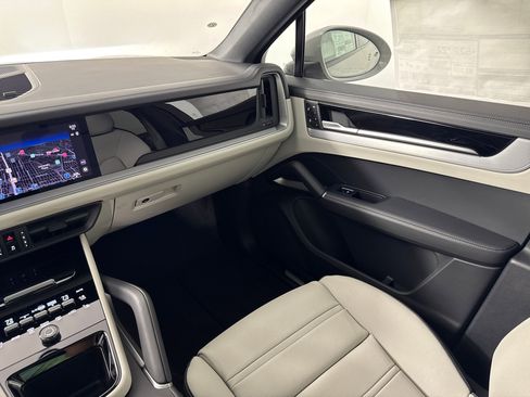 Certified 2026 Porsche Cayenne S image 26