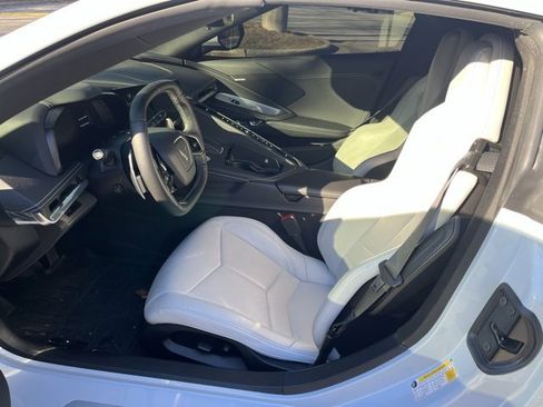 Used 2022 Chevrolet Corvette Stingray Coupe w/ 1LT image 6