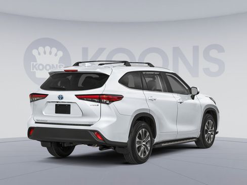New 2026 Toyota Highlander XLE AWD/4WD image 2
