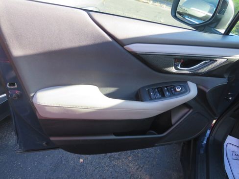 Used 2023 Subaru Outback Premium image 15