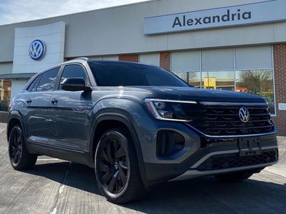 Certified 2025 Volkswagen Atlas Cross Sport SE w/ Panoramic Sunroof Package
