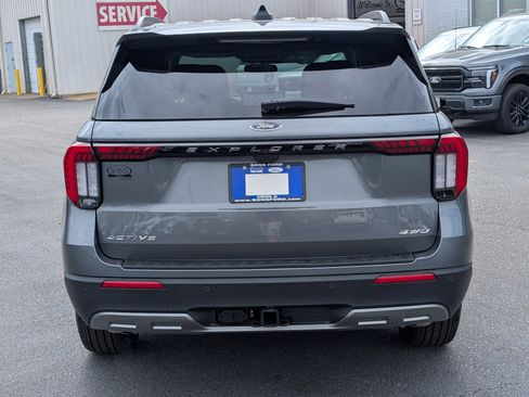 New 2026 Ford Explorer Active w/ Active Comfort Package image 10