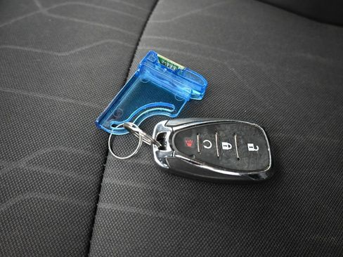 Used 2020 Chevrolet Trax LT w/ LT Convenience Package image 48