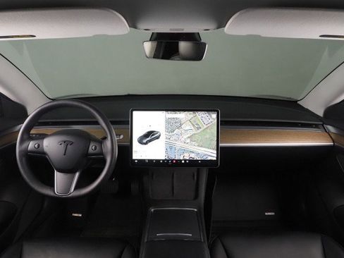 Used 2023 Tesla Model 3 RWD image 3