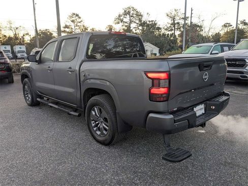 Certified 2025 Nissan Frontier SV w/ Tow Package image 5