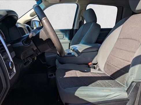 Used 2014 RAM 1500 Classic SLT image 21