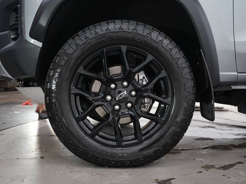 Used 2023 Chevrolet Colorado Trail Boss w/ LPO, Dark Essentials Package AWD/4WD image 27