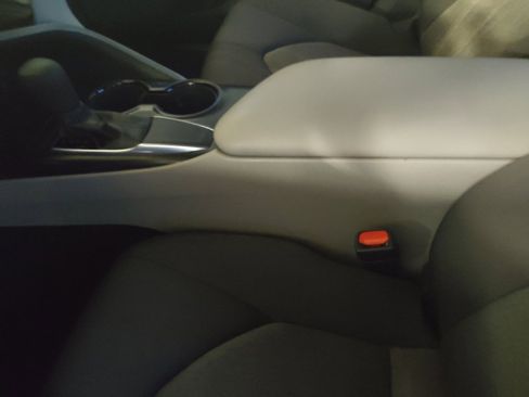 Used 2019 Toyota Camry LE FWD image 26