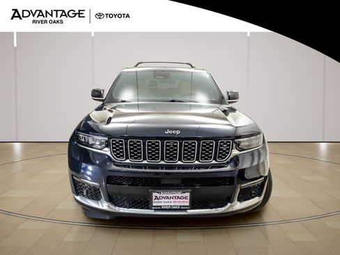 Used 2023 Jeep Grand Cherokee L Summit w/ Advanced Protech Group IV AWD/4WD image 3