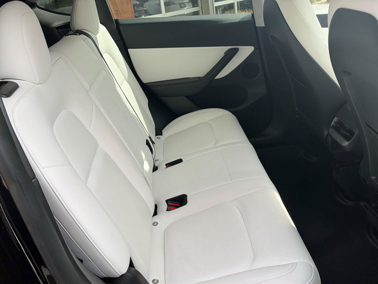 Used 2022 Tesla Model Y Performance AWD/4WD image 22