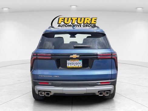 Used 2026 Chevrolet Traverse LT AWD/4WD image 5