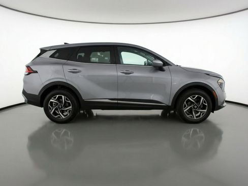 Used 2025 Kia Sportage LX FWD image 11