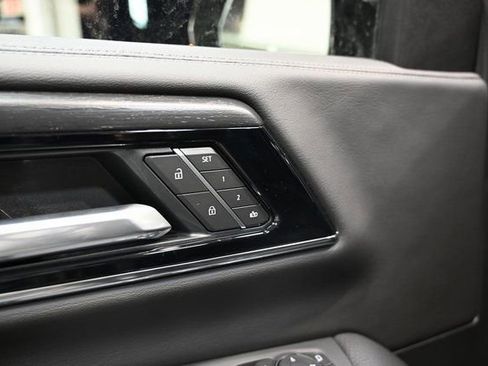 New 2026 GMC Yukon XL Denali w/ Denali Reserve Package image 32