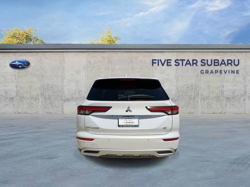 Used 2024 Mitsubishi Outlander SE image 7