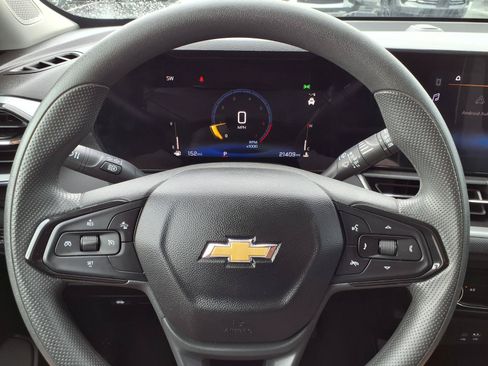 Used 2024 Chevrolet TrailBlazer LS w/ LS Convenience Package FWD image 13