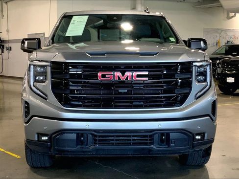 Used 2025 GMC Sierra 1500 Elevation w/ Elevation Premium Package AWD/4WD image 3