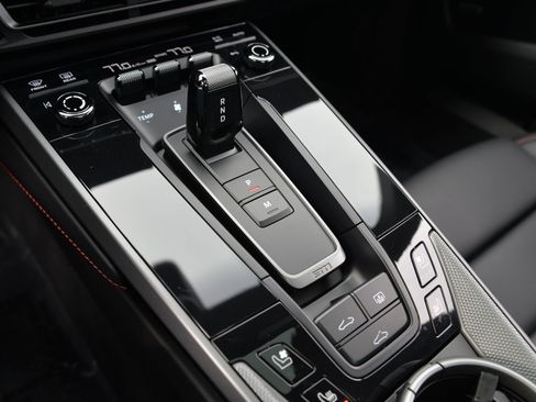 Certified 2024 Porsche 911 Carrera image 17