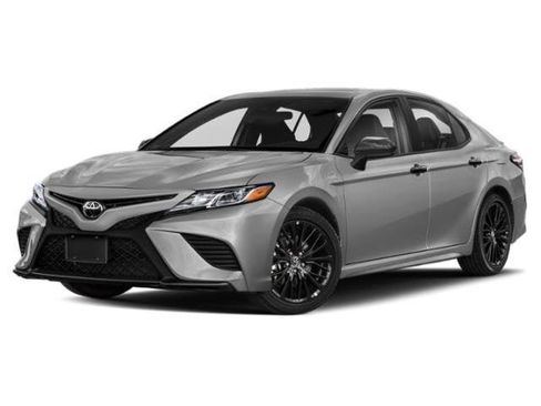 Used 2020 Toyota Camry SE image 1