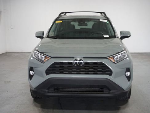 Used 2021 Toyota RAV4 XLE image 2