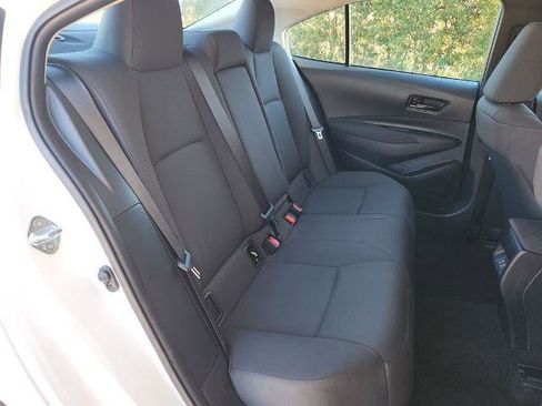 Used 2025 Toyota Corolla LE image 14