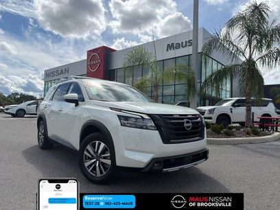 Certified 2023 Nissan Pathfinder SL w/ Lighting Package (N92)