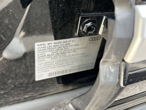 Used 2022 Audi Q7 Premium Plus image 32