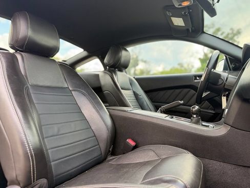 Used 2013 Ford Mustang Premium RWD image 18