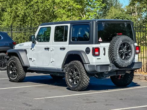 Used 2022 Jeep Wrangler Unlimited Sport AWD/4WD image 5
