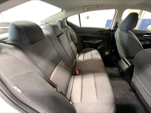 Certified 2025 Nissan Altima 2.5 SV FWD image 16