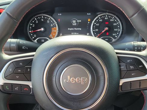 Certified 2023 Jeep Renegade Trailhawk AWD/4WD image 8