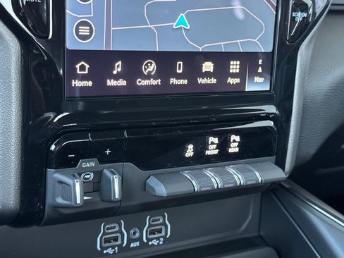 New 2026 RAM 1500 Laramie w/ Night Edition AWD/4WD image 19