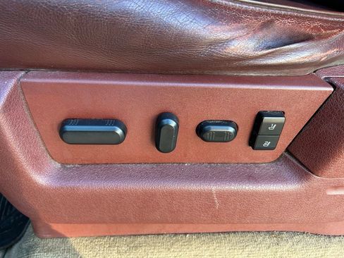 Used 2014 Ford F150 King Ranch w/ King Ranch Luxury Package RWD image 16
