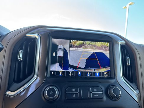 Used 2022 Chevrolet Silverado 3500 High Country w/ Z71 Off-Road Package image 25