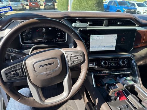 Used 2022 GMC Sierra 1500 Denali image 14