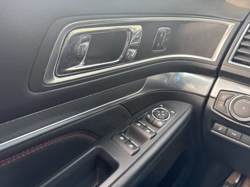 Used 2016 Ford Explorer Sport w/ Equipment Group 401A image 17