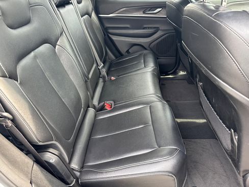 Certified 2024 Jeep Grand Cherokee Limited image 14