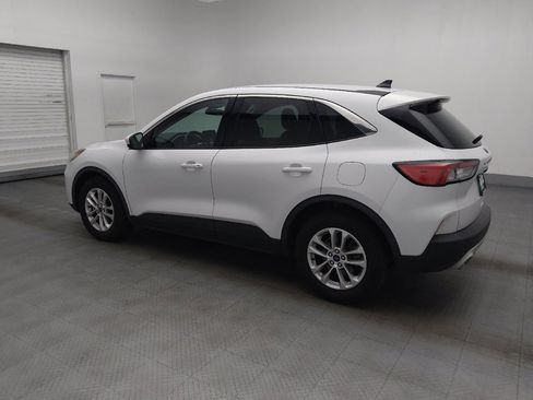 Used 2020 Ford Escape SE FWD image 3
