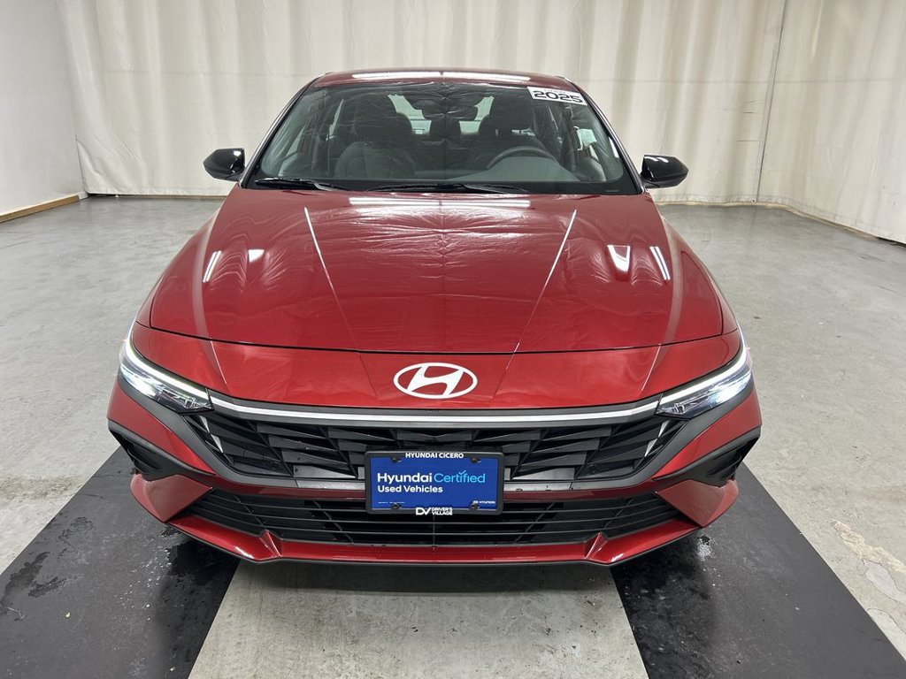 Used 2025 Hyundai Elantra Sport FWD image 3