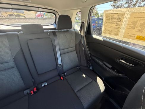 Used 2025 Nissan Rogue SV FWD image 39
