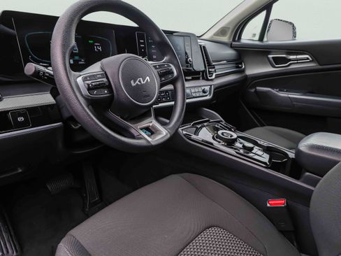Certified 2023 Kia Sportage LX AWD/4WD image 7