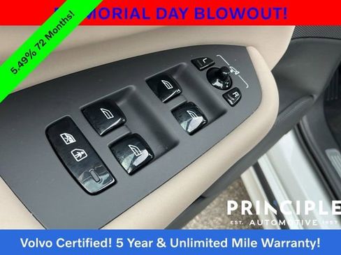 Certified 2025 Volvo XC90 B6 Plus AWD/4WD image 29