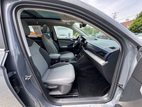 Certified 2023 Volkswagen Taos SE w/ Panoramic Sunroof Package FWD image 26