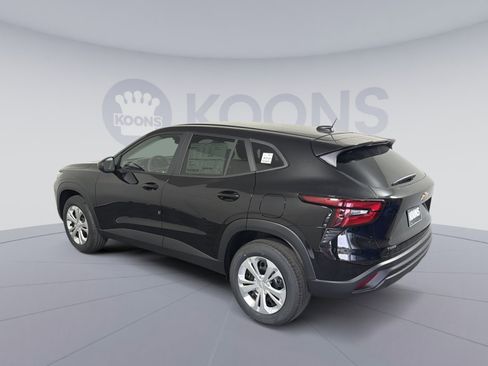 New 2026 Chevrolet Trax LS image 4