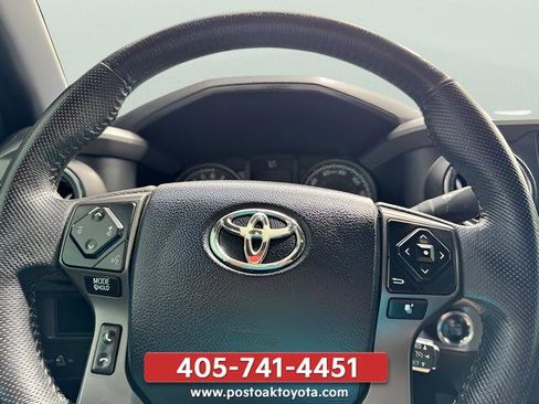 Used 2017 Toyota Tacoma TRD Sport RWD image 26