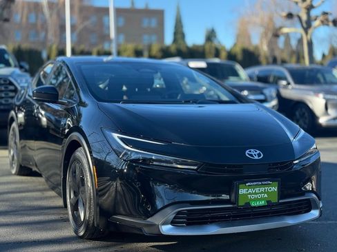 Certified 2025 Toyota Prius Plug-In Hybrid image 7
