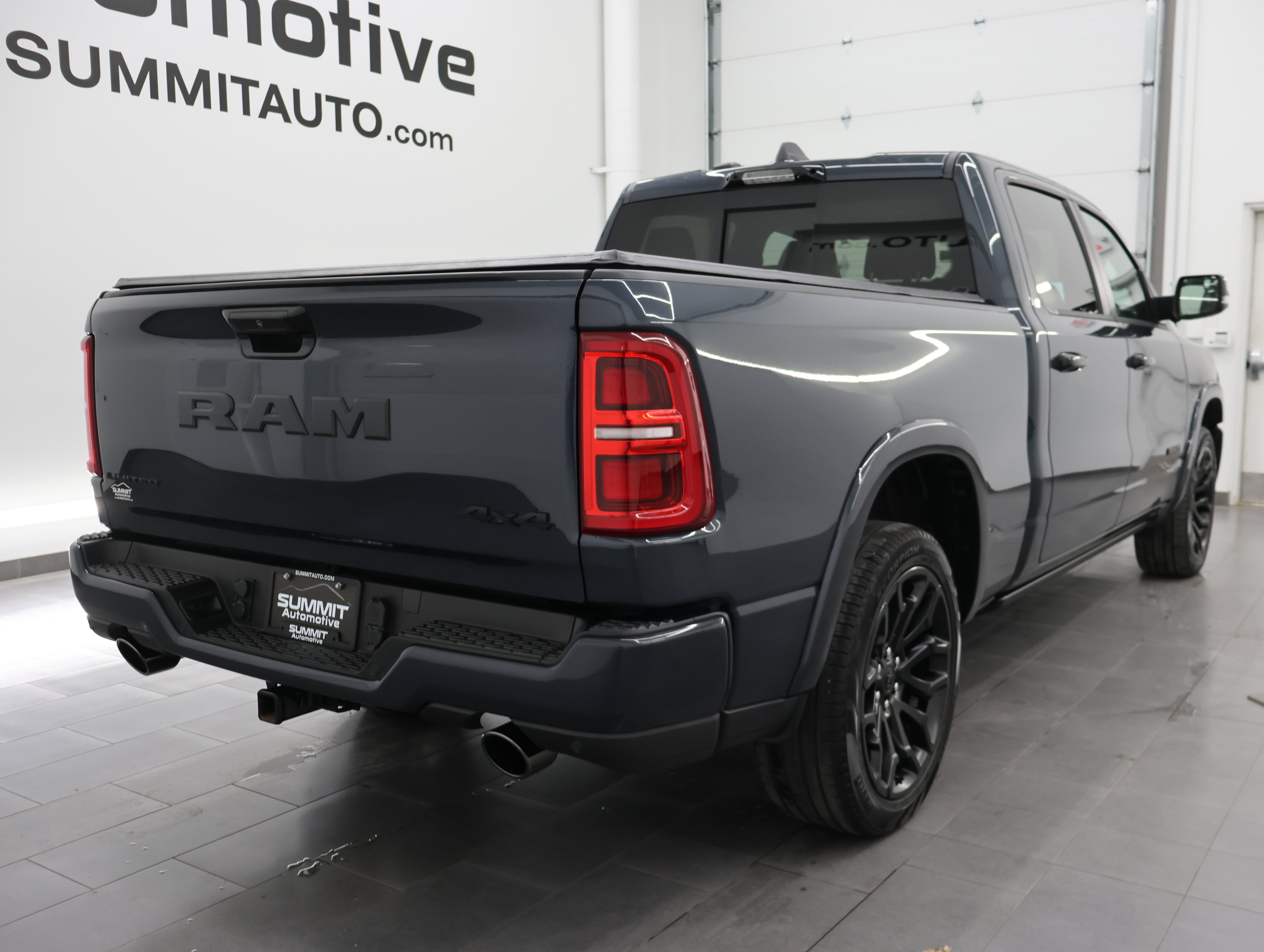Used 2026 RAM 1500 Limited AWD/4WD image 4