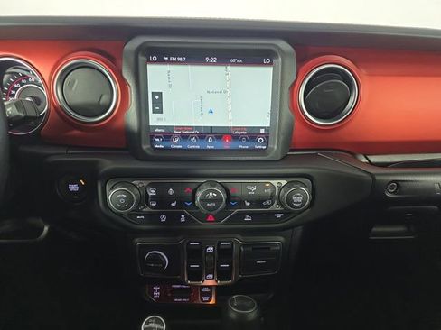 Used 2021 Jeep Wrangler Unlimited Rubicon AWD/4WD image 22