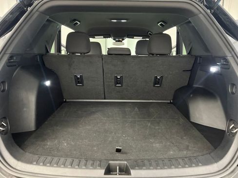 Used 2025 GMC Terrain Elevation image 27