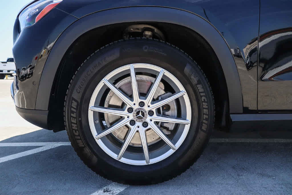 Used 2025 Mercedes-Benz GLE 350 4MATIC image 11
