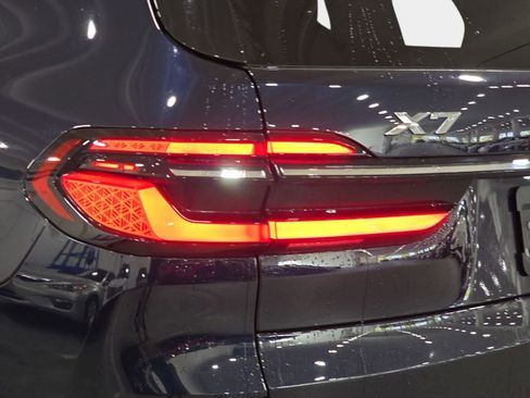 Certified 2023 BMW X7 xDrive40i w/ M Sport Package image 29